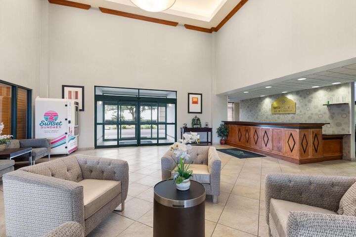 Hotel Lobby