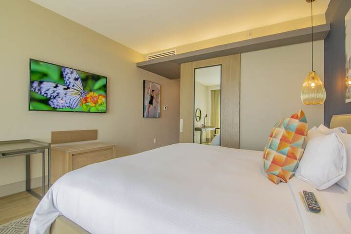 Room 14 of 93
