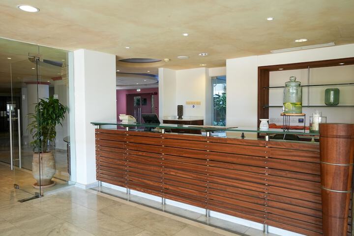 Guest Lobby