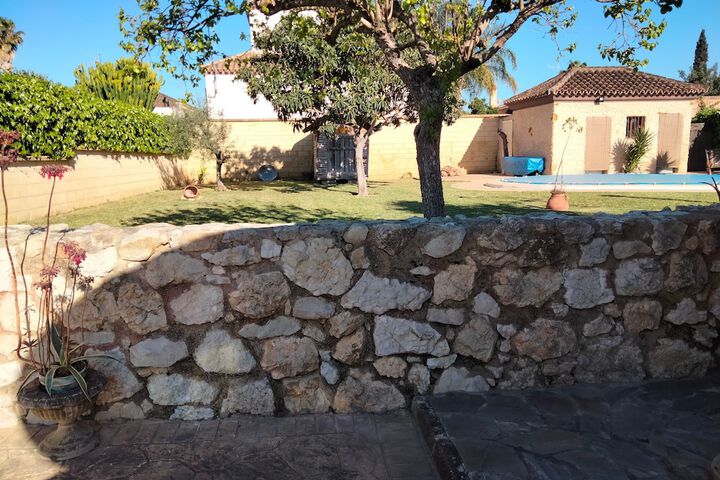 Property Grounds 32 of 43