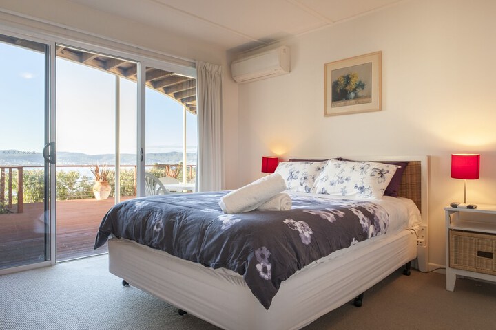 Room 5 of 28