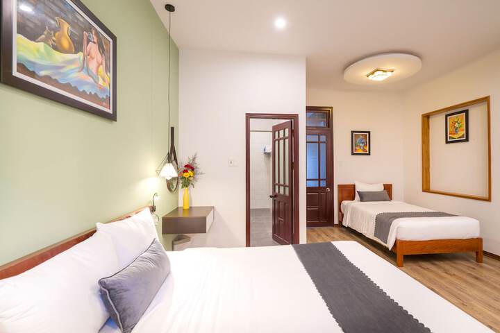 Room 16 of 49