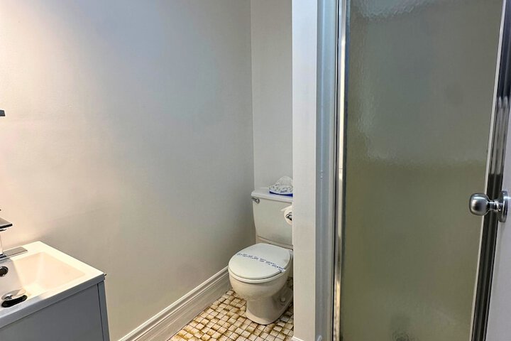 Room 27 of 56