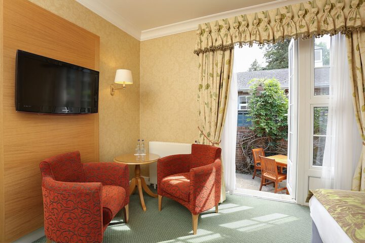 Room 4 of 51