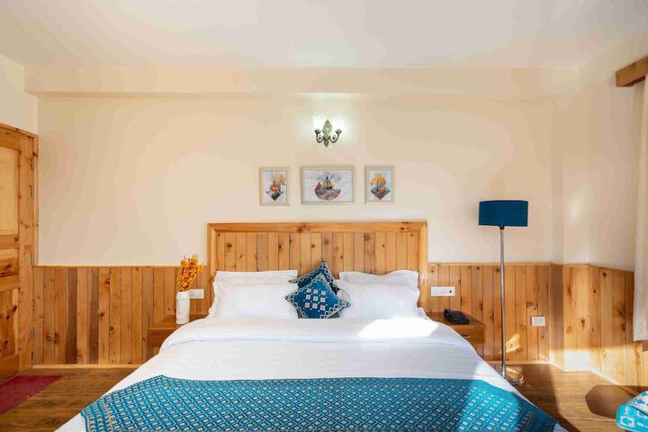 Room 10 of 21