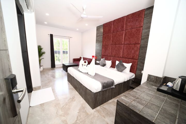 Room 3 of 30