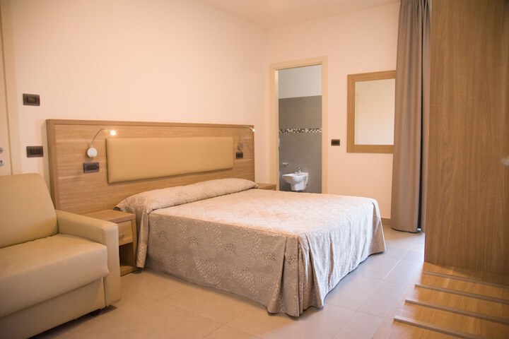 Room 6 of 55