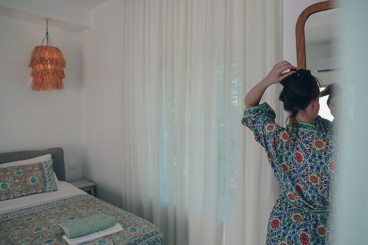 Room 6 of 19