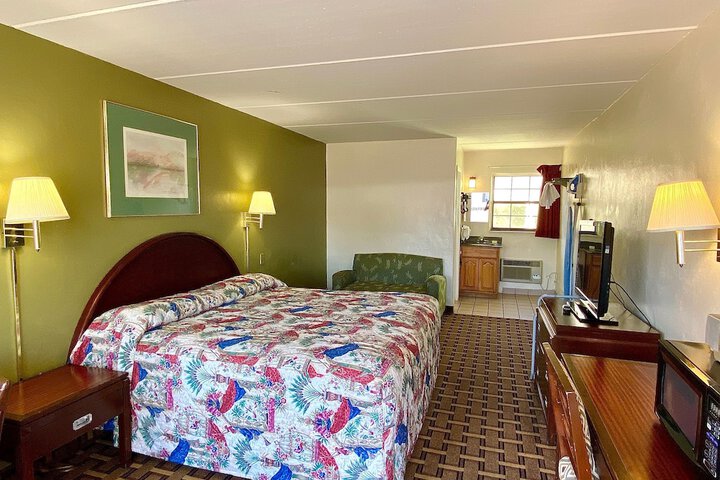 Room 11 of 26