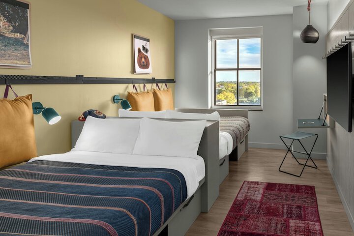 Room 19 of 51