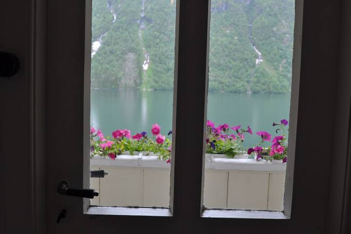 Room 20 of 53