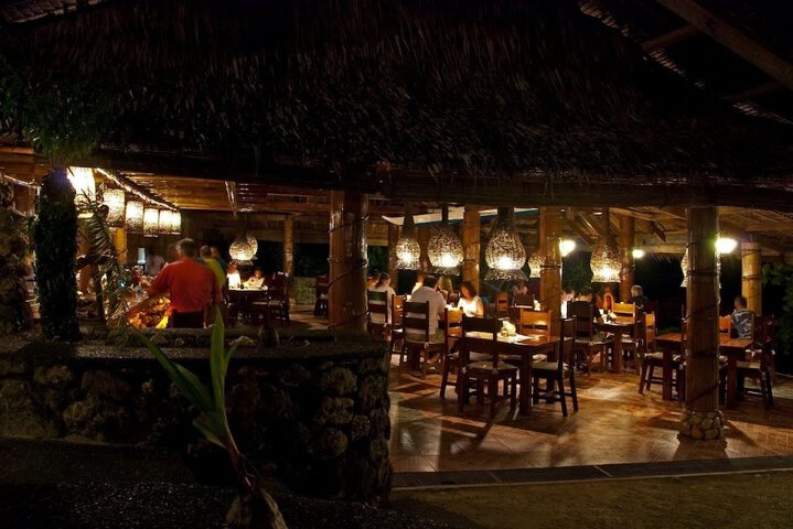Dining 43 of 46