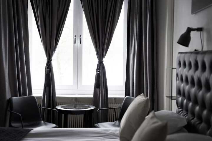 Room 7 of 28