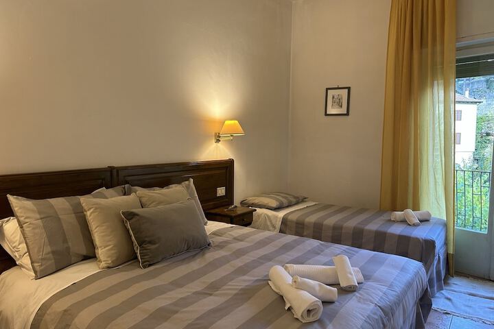 Room 18 of 52