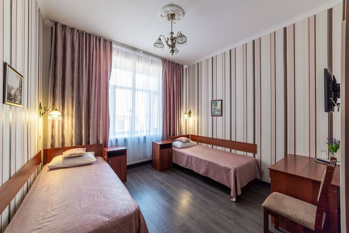 Room 115 of 176