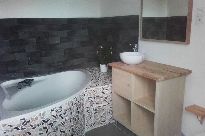 Room 16 of 19