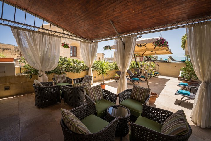 Terrace/Patio 26 of 70