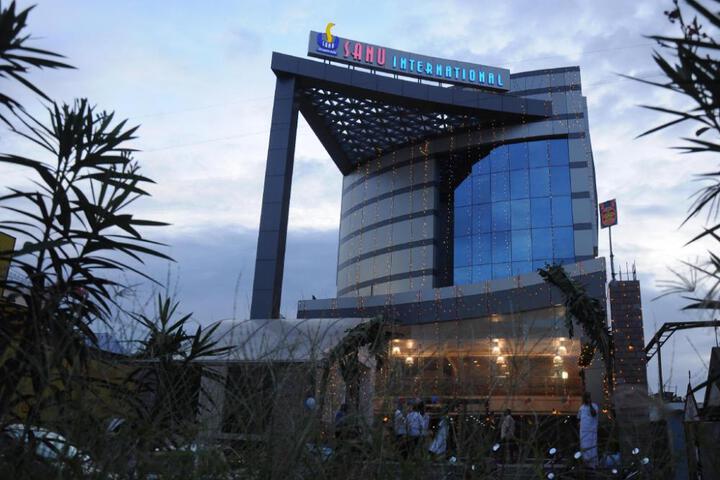 Hotel Sanu International