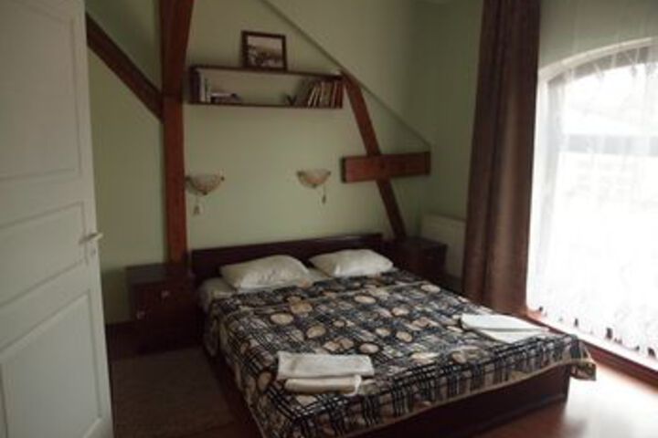 Room 14 of 65