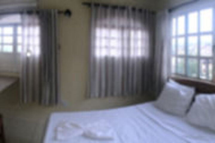 Room 10 of 20