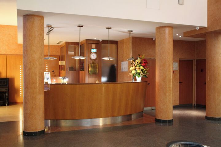 HOTEL SWETA VILLA & BANQUET HALL