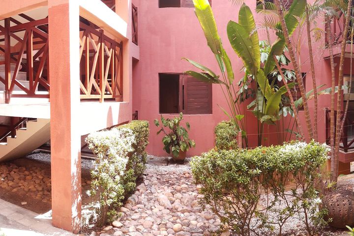 Hotel Exterior 65 of 69