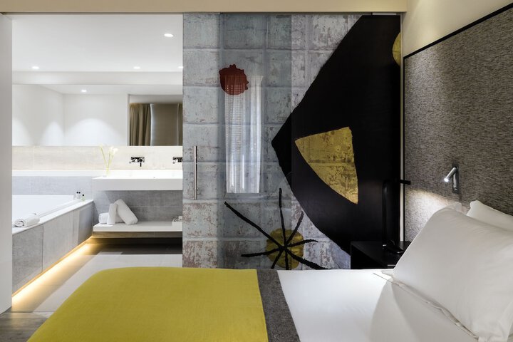 Room 12 of 63