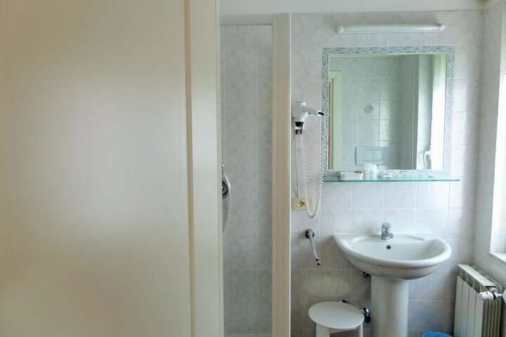 Room 20 of 42