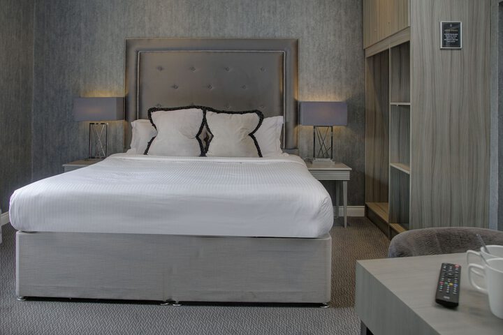 Room 16 of 62