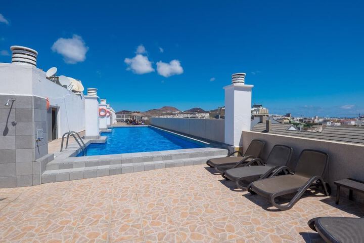 Hotel with Pool