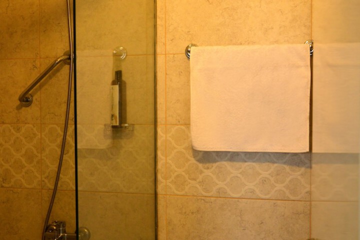 Room 14 of 24
