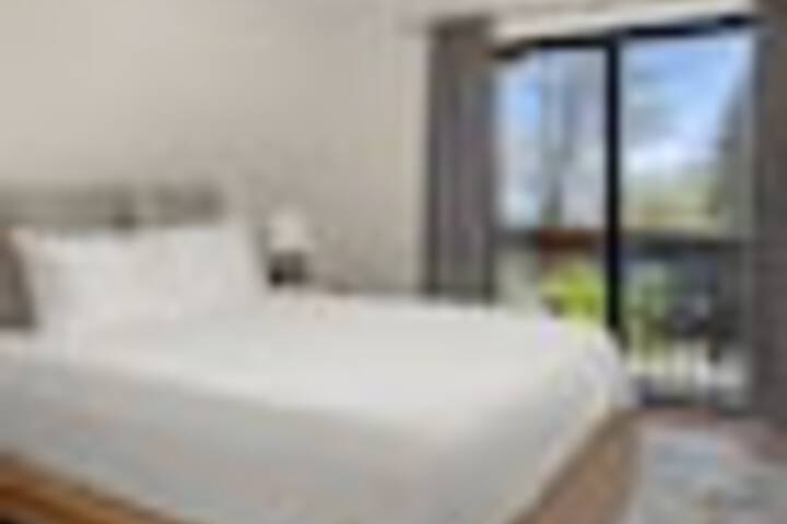 Room 14 of 141