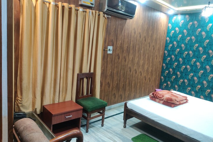 Room 25 of 30