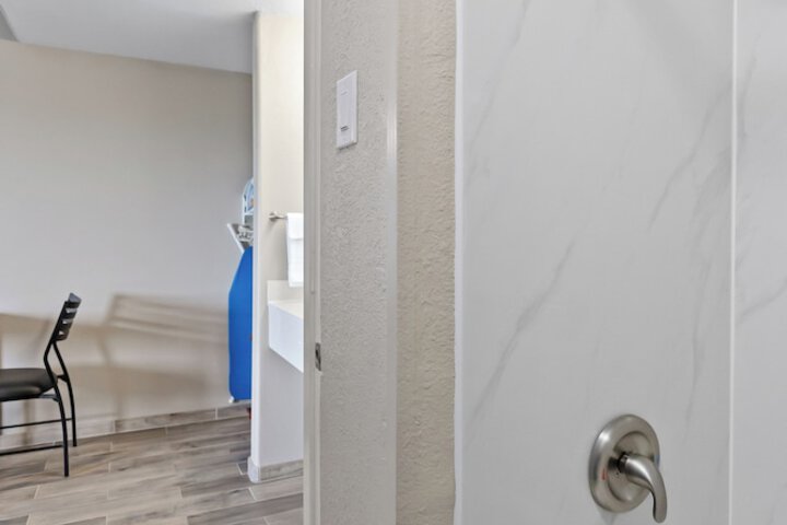 Room 45 of 74