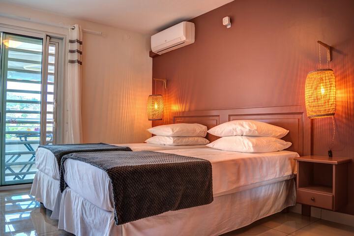 Room 10 of 48
