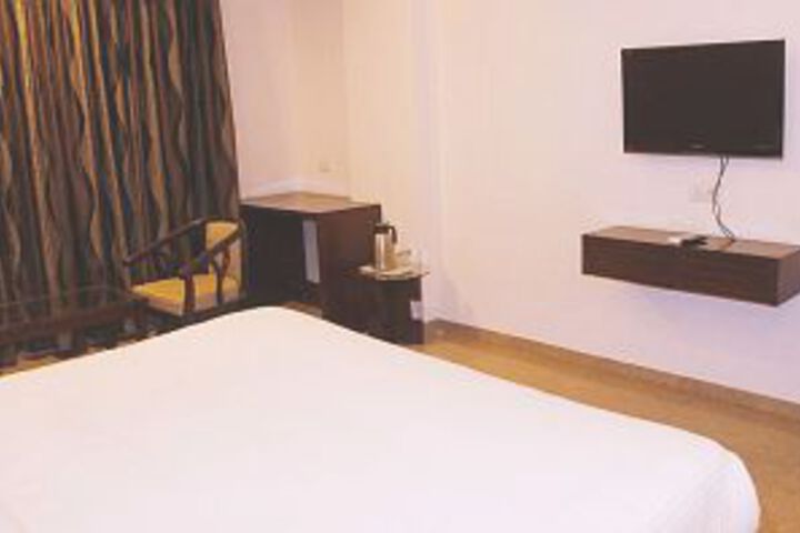The Jhora Magra Hotel