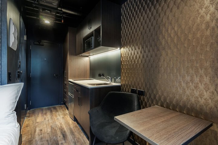Room 16 of 45