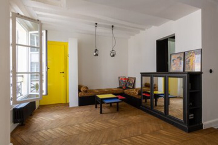 Room 7 of 13