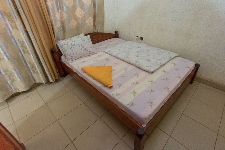 Room 4 of 15