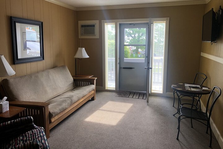 Room 25 of 72