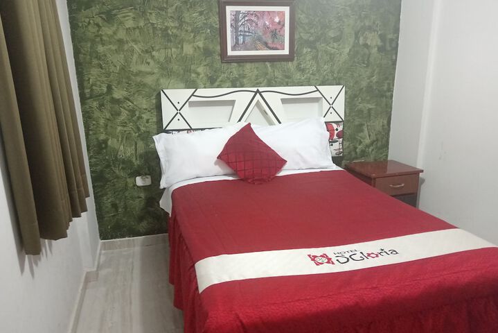 Room 9 of 16