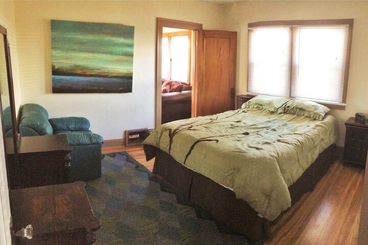 Room 2 of 19