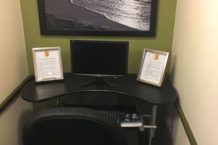 Business Center 77 of 86