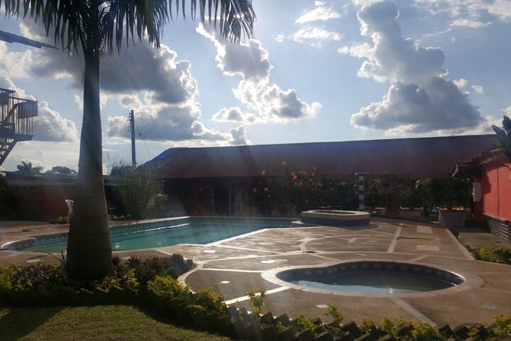 Pool 35 of 39