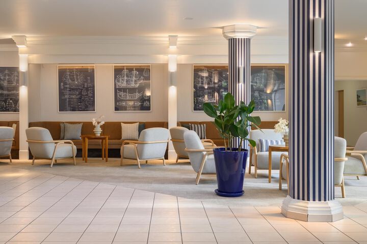 Guest Lobby