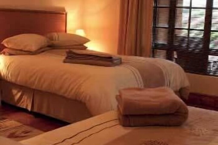 Room 2 of 61