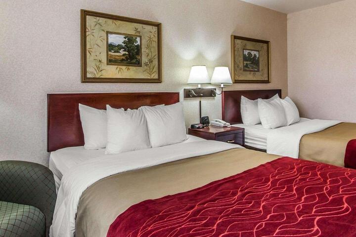 2 Queen Beds (4 of 5)