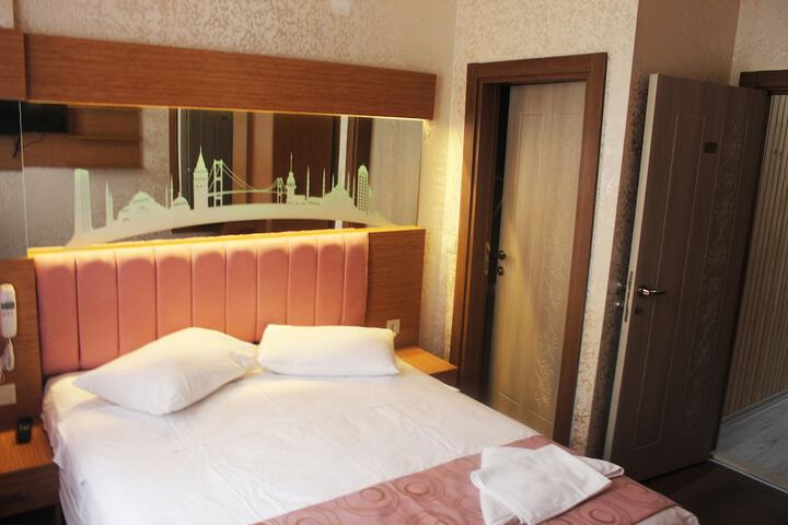 Room 18 of 43