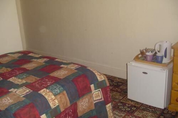 Room 16 of 34