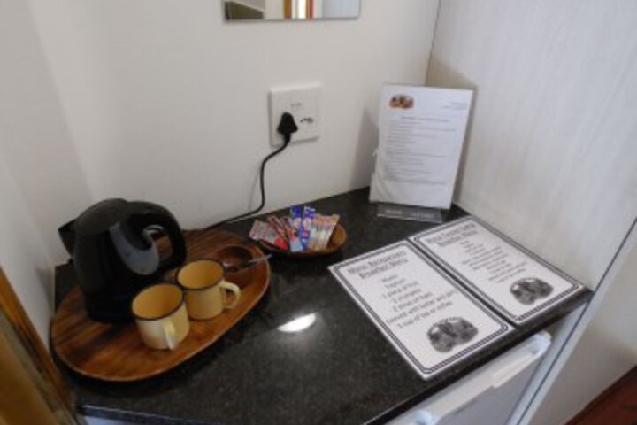 Breakfast/Coffee Service 15 of 32